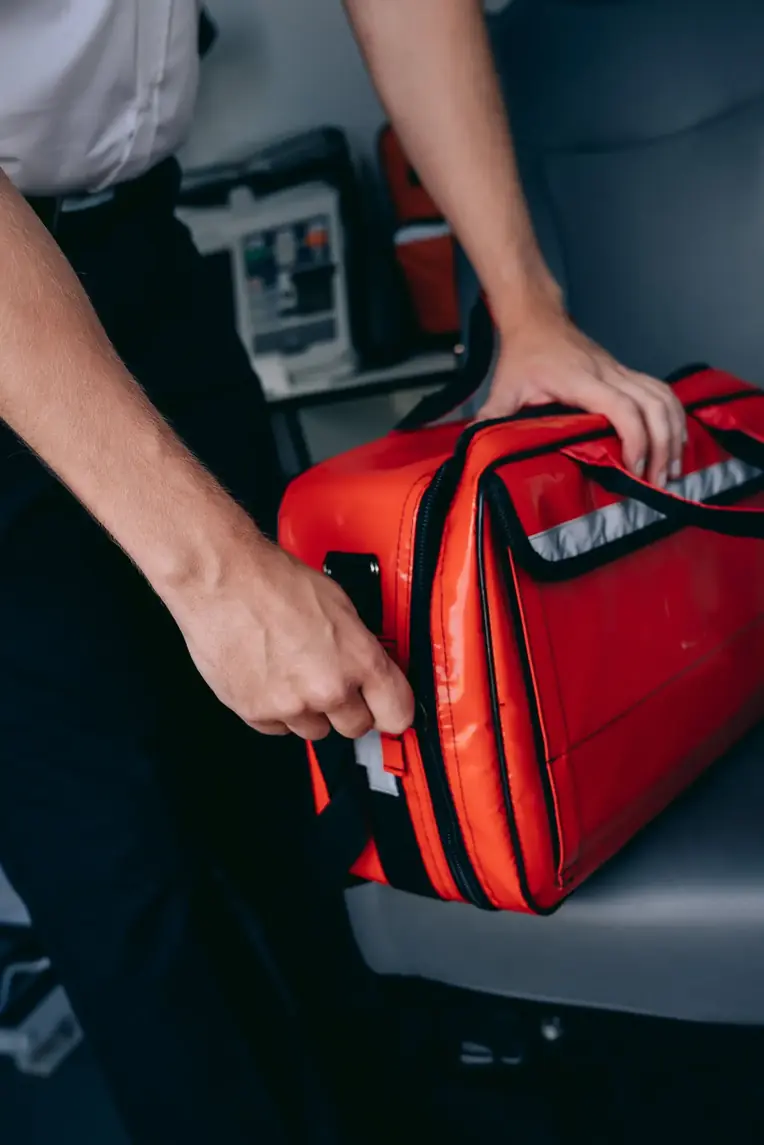 Trousse de secours et matériel de premiers secours
